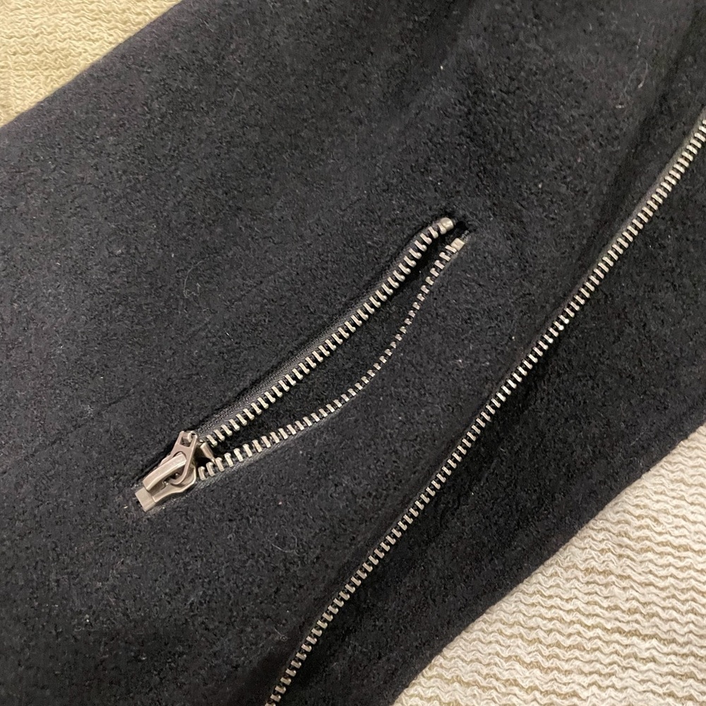 Jeweled Opened vest - Picture 3 of 7